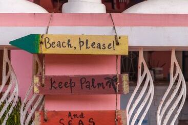 U.r.d.ki You Are The Key Hostels