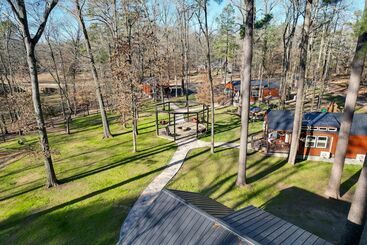 بيت ريفى Hook, Line, & Sinker Retreat: Fire Pit, Grill!