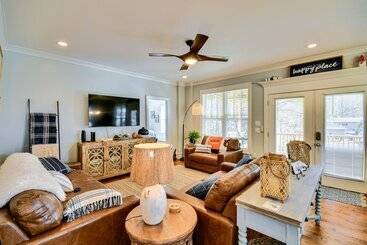 بيت ريفى Lakefront Jacksons Gap Retreat W/ Grill & Dock!