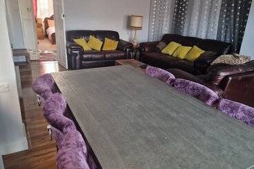 레지던스 Family Home Three Bed House Near The Beach