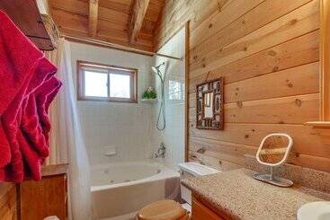 コテージ Secluded Cabin Near Lake, 18 Mi To Brian Head!