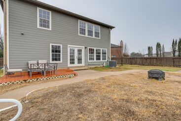 별장 Spacious Leander Home W/ Yard & Fire Pit