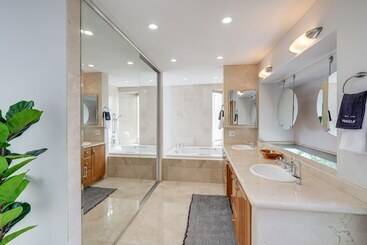 קוטג'' Stunning Del Mar Home W/ Deck: 1 Mi To Beach!