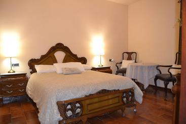 تختخواب و صبحانه Pensión Villa Adria