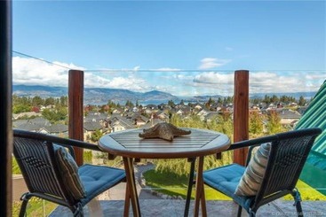 בית מלון כפרי A Okanagan Lakeview Inn