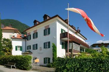 Hubengut Apartments
