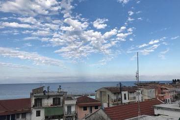 هتل Benitsa Beach