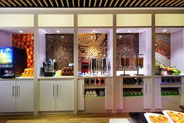 هتل Hampton By Hilton Guangzhou Zhujiang New Town