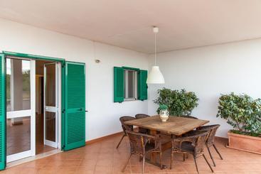 هتل Helloapulia Villa Carenza