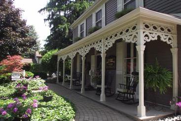هتل Historic Davy House Bed & Breakfast