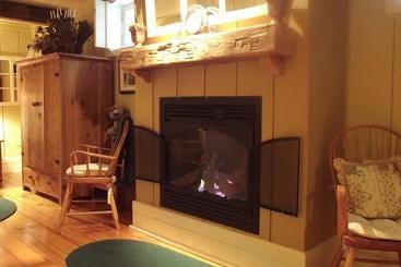 هتل Historic Davy House Bed & Breakfast