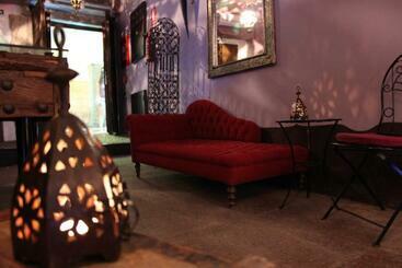 Отель La Boheme