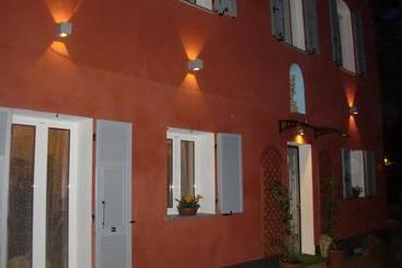 فندق Villa Mont Des Oliviers Citra 8055lt 1805 E 1807