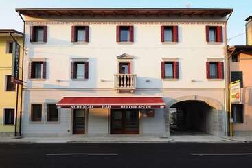 酒店 Albergo Leon Bianco Gonars