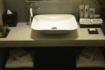 酒店 Ease House Luoyang