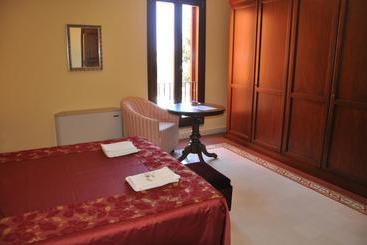 هتل Il Casale Dei Conti