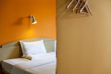 هتل 7days Inn Shenzhen Guomao Pengnian Branch