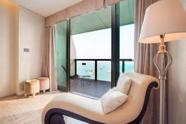 هتل Phoenix Island Resort Sanya