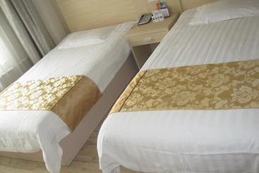 هتل Super 8  Chengde Imperial Summer Resort