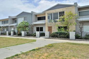 Amawind Rockingham Apartments