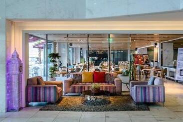 Отель Hamdeok Beach Stay Jeju