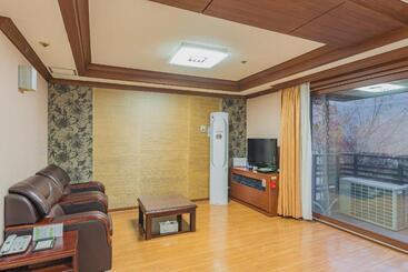 Hotel Osaek Greenyard