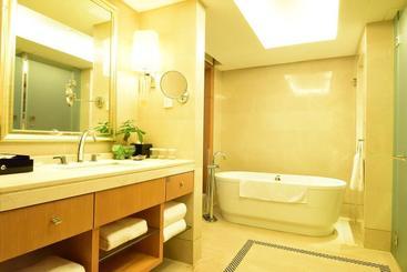 Zhongmao Haiyue Hotel