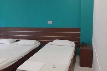 Отель Shalimar Residency