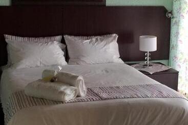 Общежитие Elsjes Guesthouse