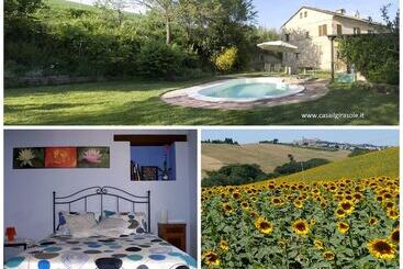 צימר Casa Il Girasole Con Piscina Nelle Marche