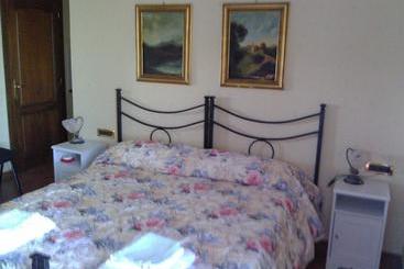 تختخواب و صبحانه Casa Degli Ulivi