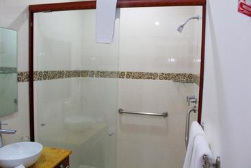 هتل Casa De La Iaia