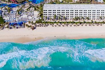 هتل Oh! Cancun On The Beach