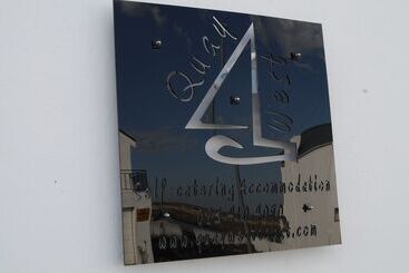 관광객 아파트 Quay West