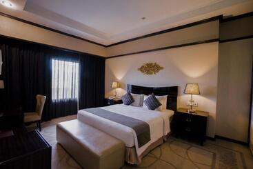 Sutanraja Hotel & Convention Centre