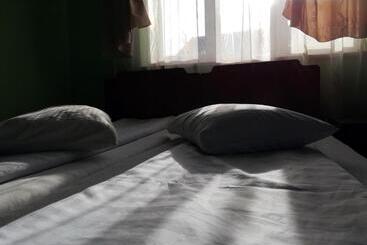 بنسيون Casa Leah