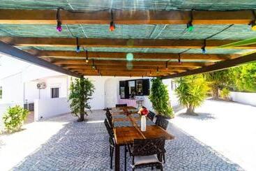 مبيت وإفطار Vila Alegria Ch2