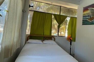 בית מלון כפרי Angeles Del Mar   Máncora