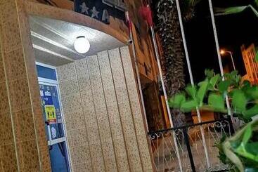 בית מלון כפרי S Taiba