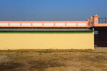 ホテル Sky Blue Restaurant Rooms