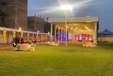 ホテル Virat Palace