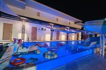 Пансион 189พรีเมียร์วิลล่าลำพูน