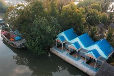 هتل Homestay 9 Sông