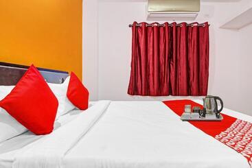 Отель Khush Executive