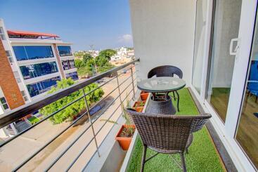 בית מלון כפרי Silver Oak International