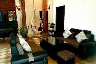 Пансион Brightness Villa, Private Home Stay