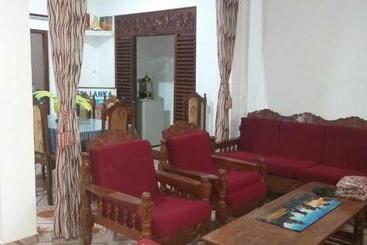 بنسيون Villa Ocean Breeze