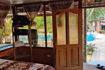 تختخواب و صبحانه Hostería La Tolita De John 5 Pax