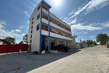 מלון דירות Caishen Apartelle The Traveler Accomodation