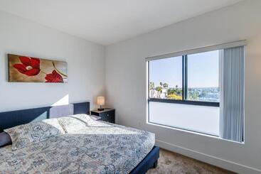 هتل Fully Furnished Apartments Near Hollywood Walk Of Fame